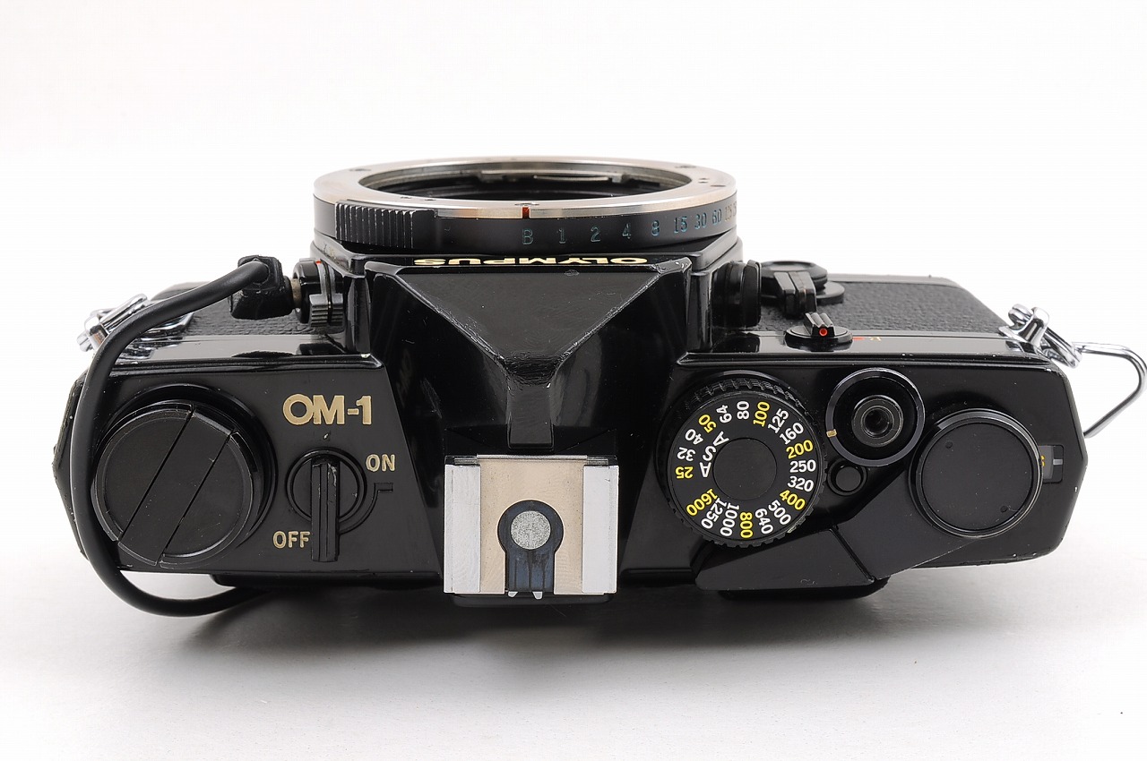 Near Mint Olympus OM-1 Black 35mm Film Camera F.ZUIKO Auto-S